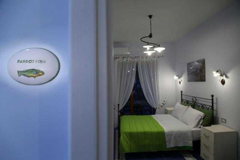 The Reef Bed & Breakfast Соренто Екстериор снимка