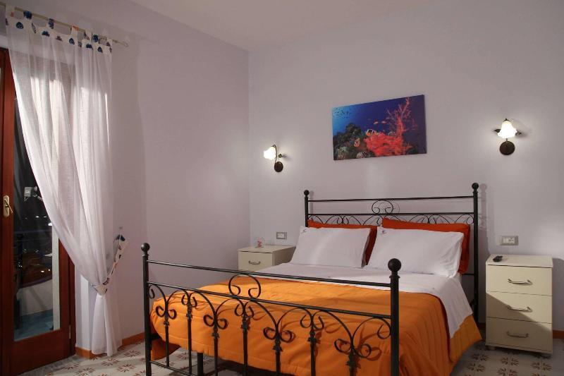 The Reef Bed & Breakfast Соренто Екстериор снимка